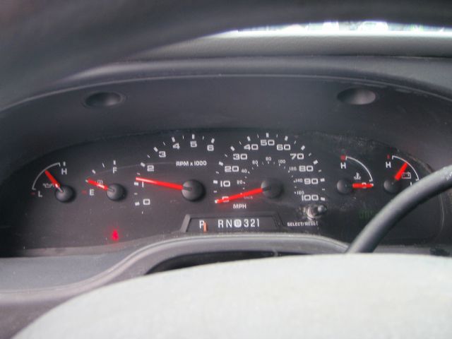 2006 Ford E-350 Unknown