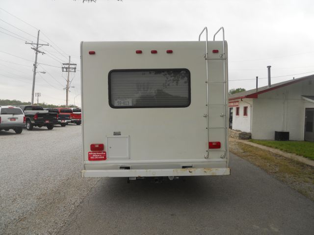 2004 Ford E-450 GL Turbo