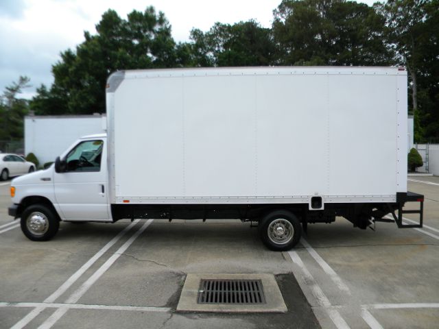 2005 Ford E-450 Sport 4WD