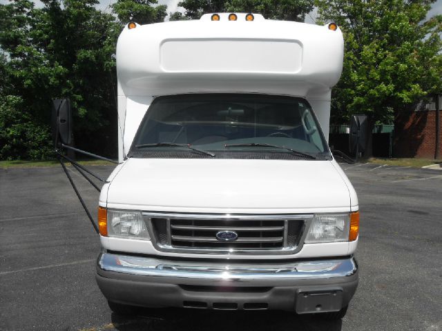 2006 Ford E-450 Seville STS