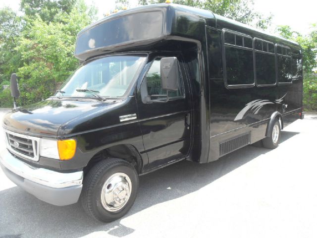 2008 Ford E-450 EXT CAB 157.5 WB LT