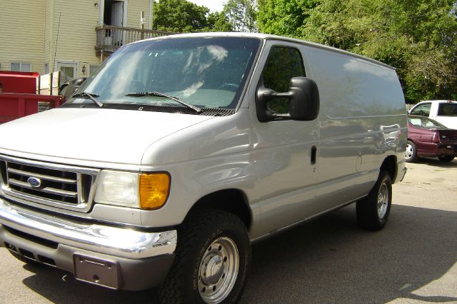 2006 Ford E-Series Cargo XLT Superduty Turbo Diesel