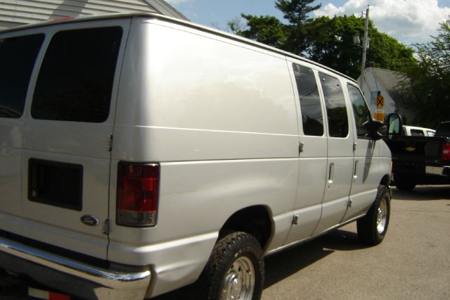 2006 Ford E-Series Cargo XLT Superduty Turbo Diesel