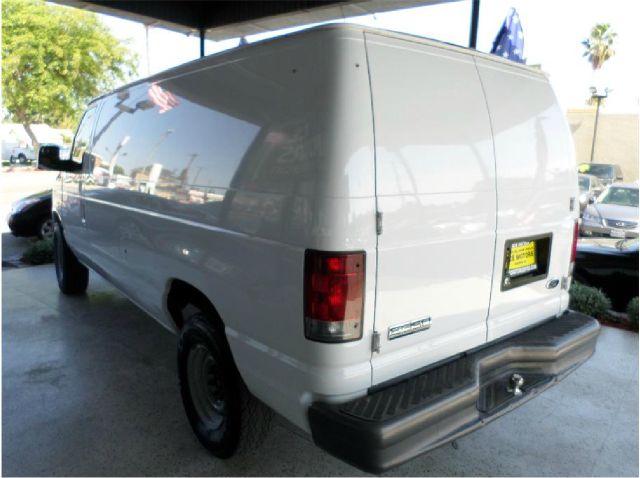 2006 Ford E-Series Cargo XLT Superduty Turbo Diesel