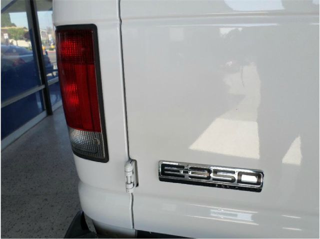 2006 Ford E-Series Cargo XLT Superduty Turbo Diesel