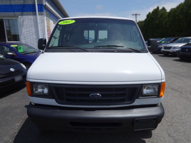 2007 Ford E-Series Cargo 4dr 2.9L Twin Turbo AWD W/3rd