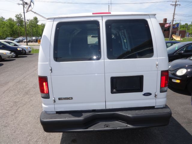 2007 Ford E-Series Cargo 4dr 2.9L Twin Turbo AWD W/3rd