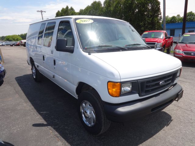 2007 Ford E-Series Cargo 4dr 2.9L Twin Turbo AWD W/3rd