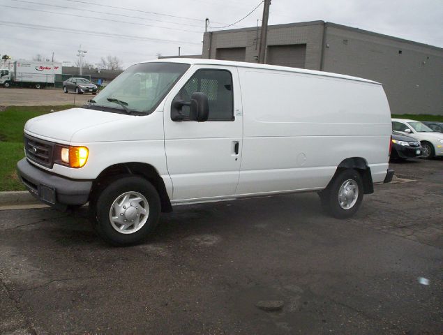 2007 Ford E-Series Cargo Awd-turbo