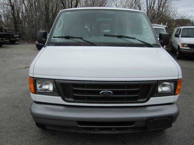 2007 Ford E-Series Cargo Awd-turbo
