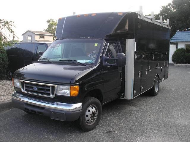 2004 Ford E-Series Chassis Unknown