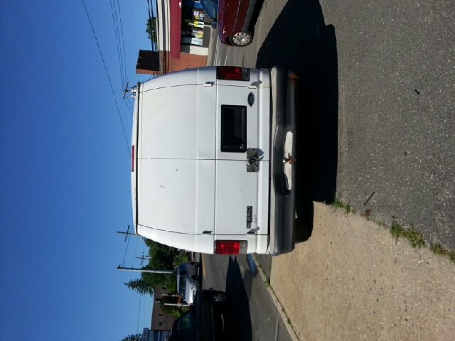 2003 Ford E-Series Van GT Deluxe Bullitt