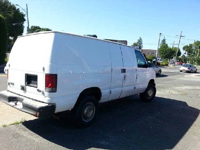 2003 Ford E-Series Van GT Deluxe Bullitt