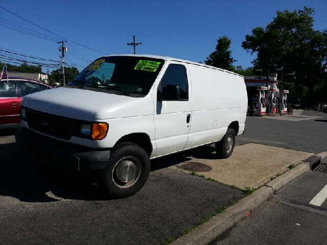 2003 Ford E-Series Van GT Deluxe Bullitt