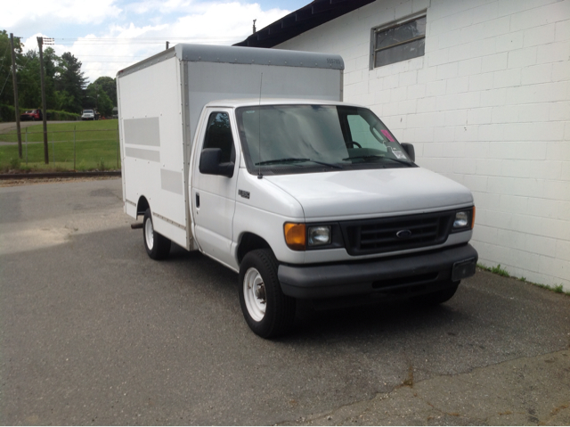 2005 Ford E-Series Van GT Deluxe Bullitt