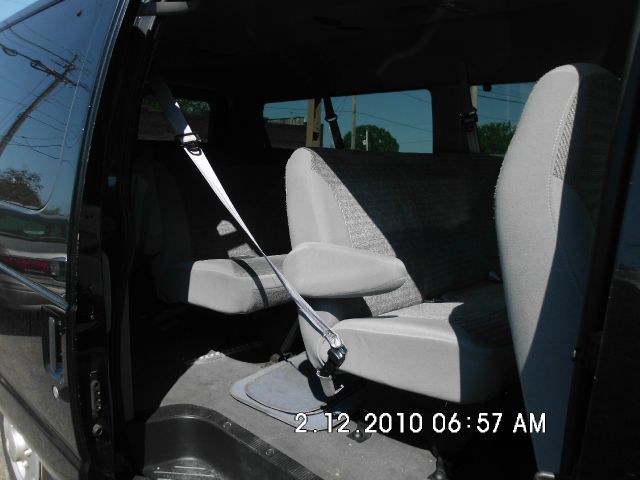 2002 Ford E-Series Wagon Super CAB 5.4L V8