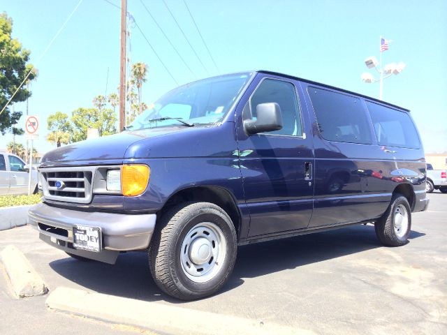 2006 Ford E-Series Wagon SXL