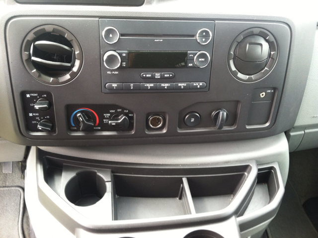 2011 Ford E-Series Wagon Z71, 4X4, LS, XCAB