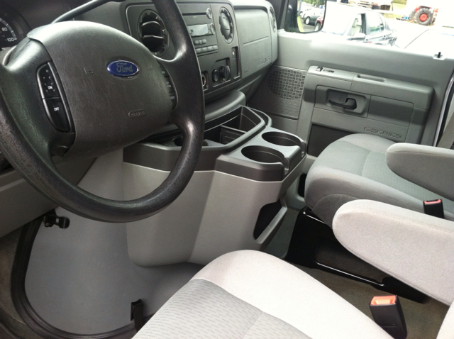 2011 Ford E-Series Wagon Z71, 4X4, LS, XCAB