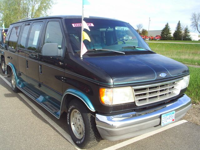 1993 Ford E150 CARR