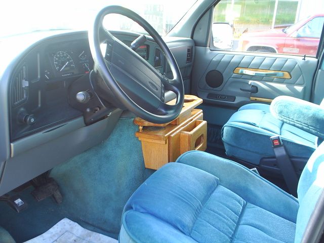1993 Ford E150 CARR