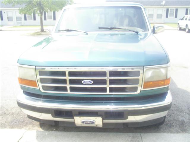 1996 Ford E150 4LT