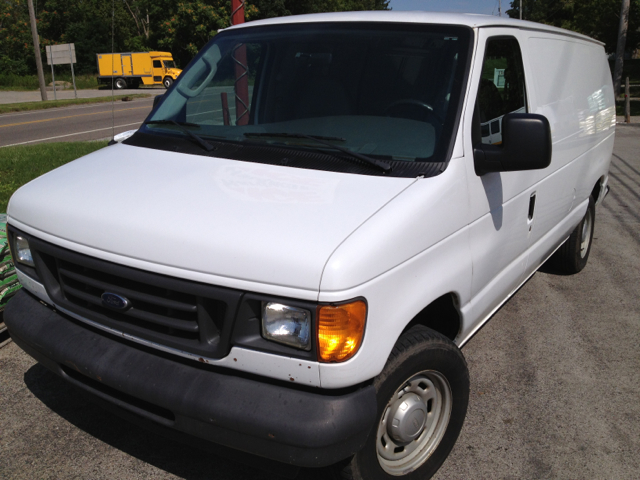 2005 Ford E150 GT 3.8