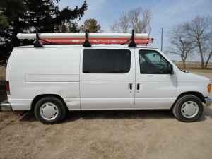 2005 Ford E150 Unknown