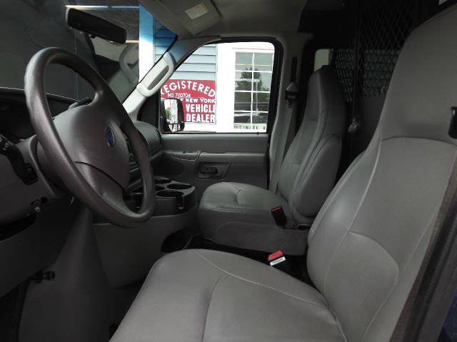 2006 Ford E150 FWD CXS