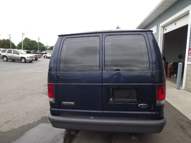 2006 Ford E150 FWD CXS