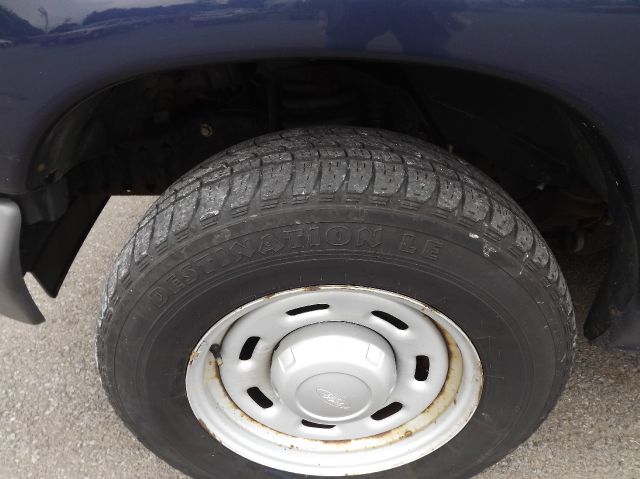 2006 Ford E150 FWD CXS