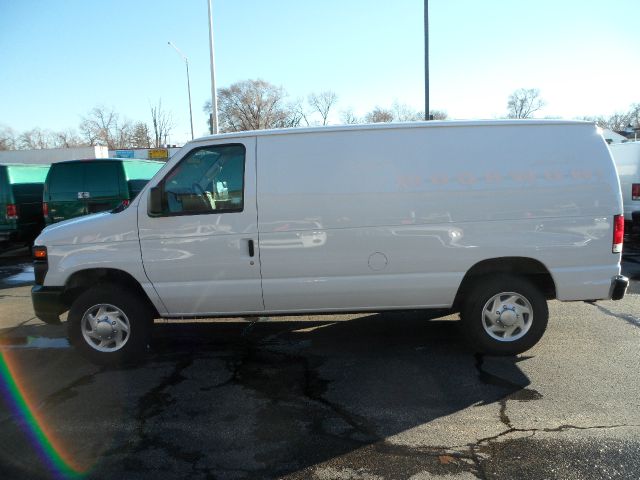 2013 Ford E150 SL AWD CVT Leatherroof