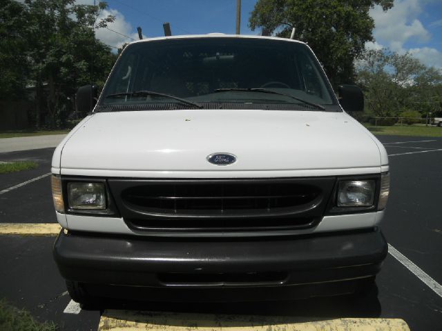 2002 Ford E250 SL AWD CVT Leatherroof