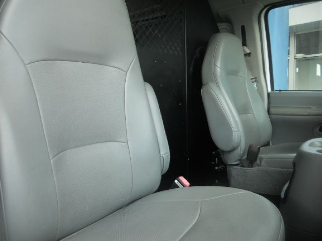 2004 Ford E250 SL AWD CVT Leatherroof