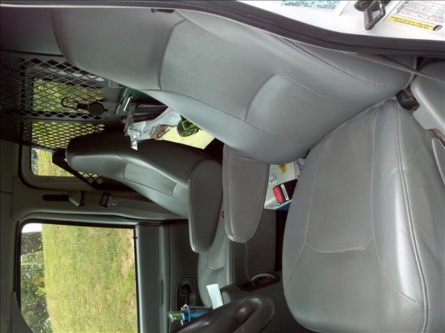 2005 Ford E250 Unknown