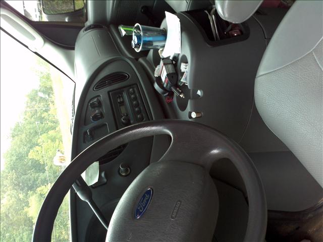 2005 Ford E250 Unknown