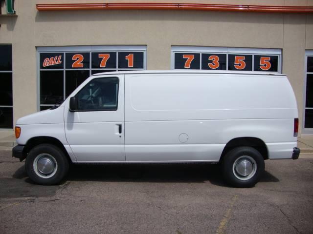 2005 Ford E250 Overland 4X4