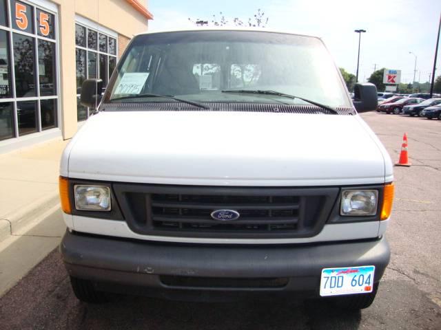 2005 Ford E250 Overland 4X4