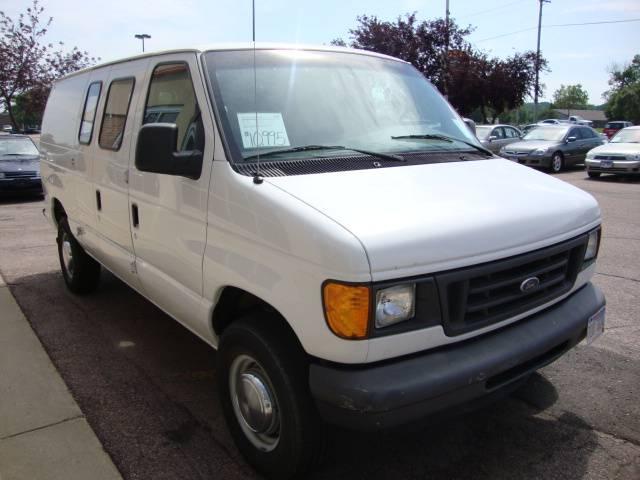 2005 Ford E250 Overland 4X4
