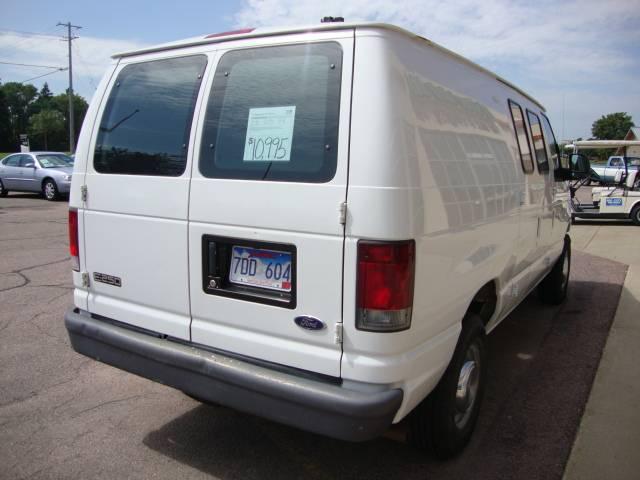 2005 Ford E250 Overland 4X4