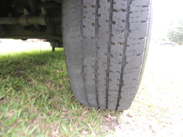 2006 Ford E250 2.5 S Model