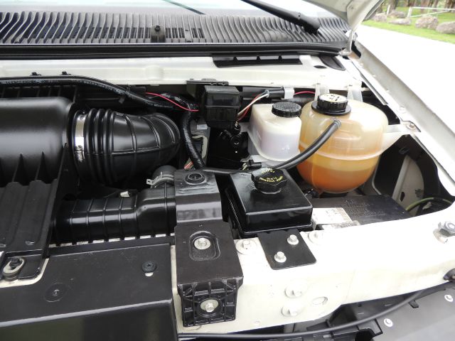 2006 Ford E250 2.5 S Model