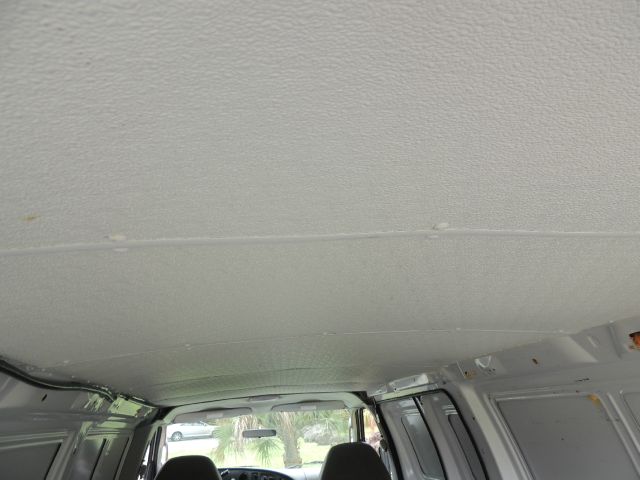 2006 Ford E250 2.5 S Model