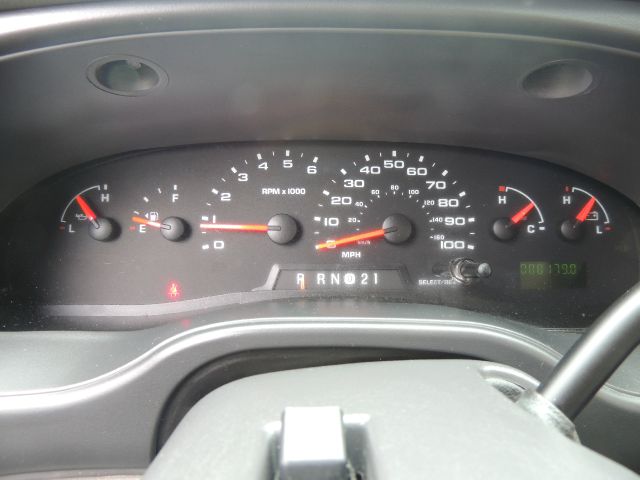 2006 Ford E250 2.5 S Model