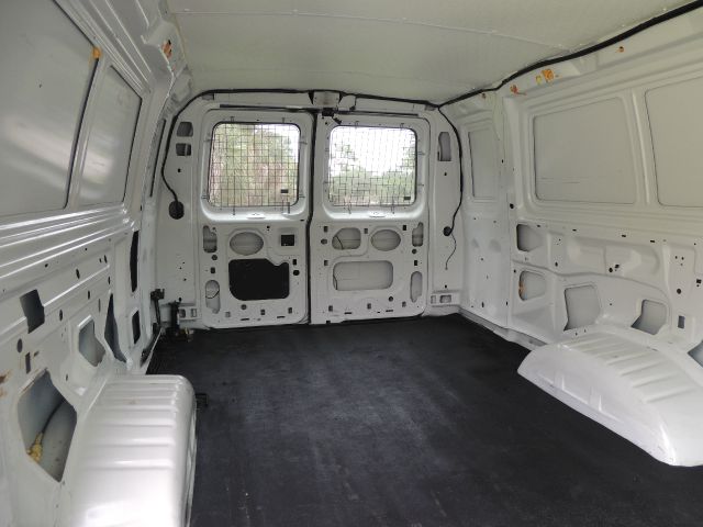 2006 Ford E250 2.5 S Model