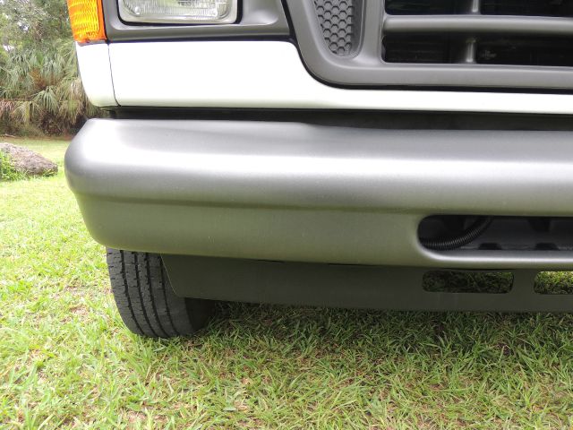 2006 Ford E250 2.5 S Model
