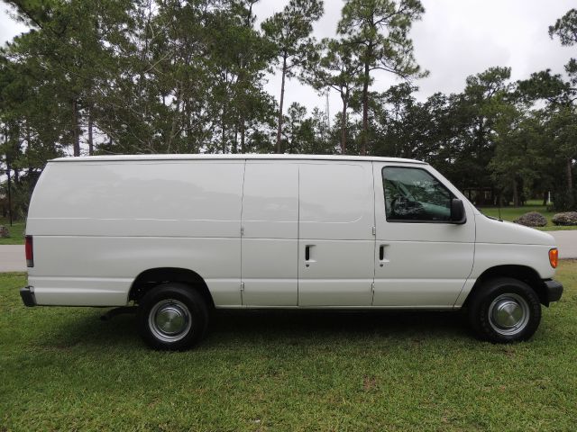 2006 Ford E250 2.5 S Model