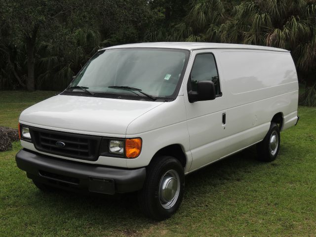 2006 Ford E250 2.5 S Model