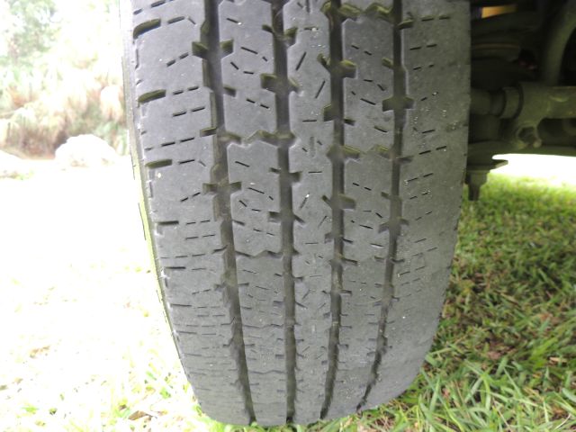 2006 Ford E250 2.5 S Model