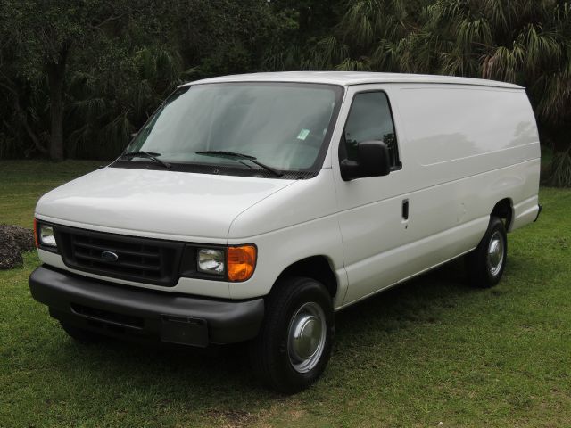 2006 Ford E250 2.5 S Model